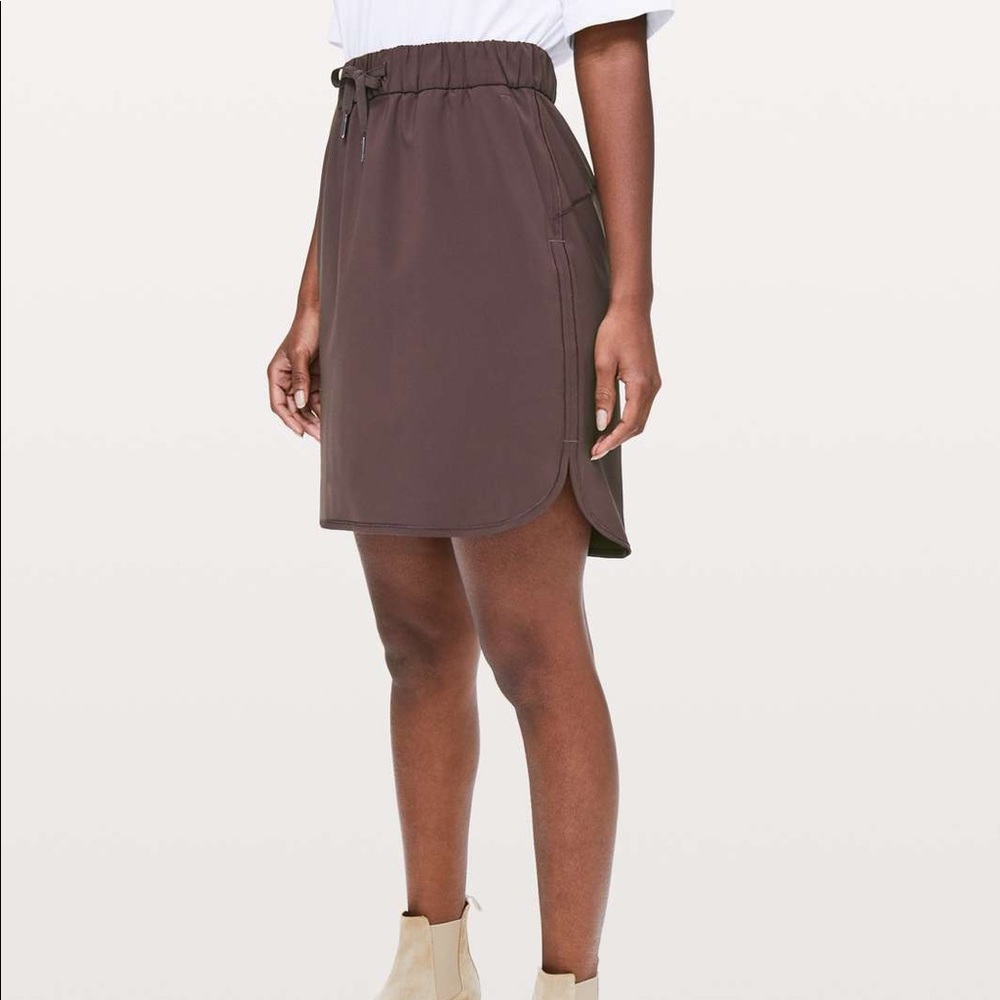 Lululemon On The Fly Skirt NWT Size 6
